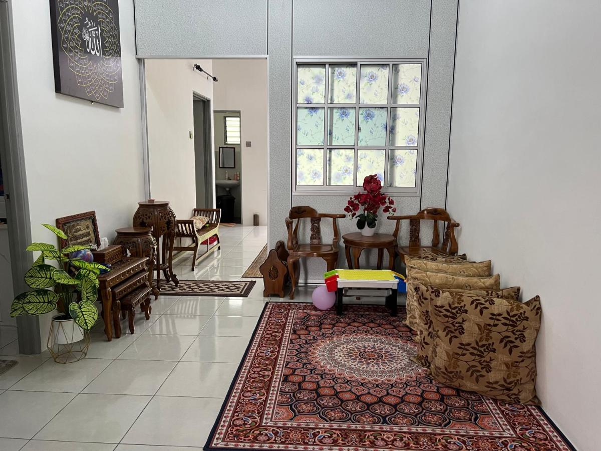 Mieda Rizqi Homestay Kampong Melayu Changkat Larah エクステリア 写真