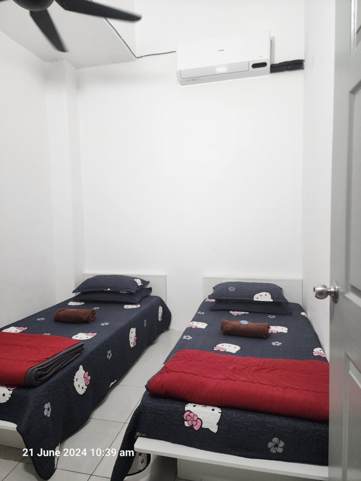 Mieda Rizqi Homestay Kampong Melayu Changkat Larah エクステリア 写真